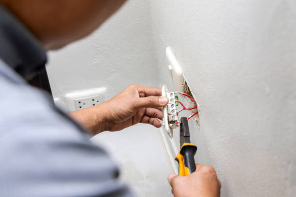  Clear Lake, WI Electrician Pros